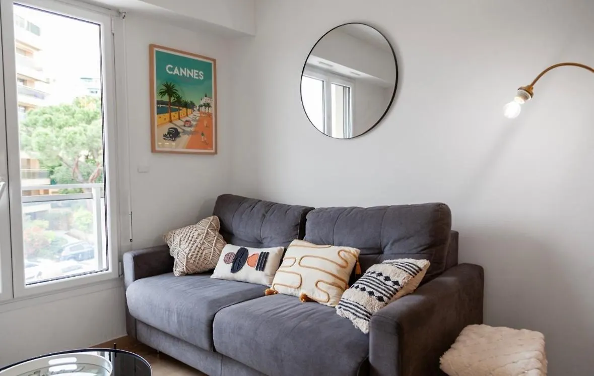 Studio Lumineux A 2 Mn A Pied De La Plage Cannes França
